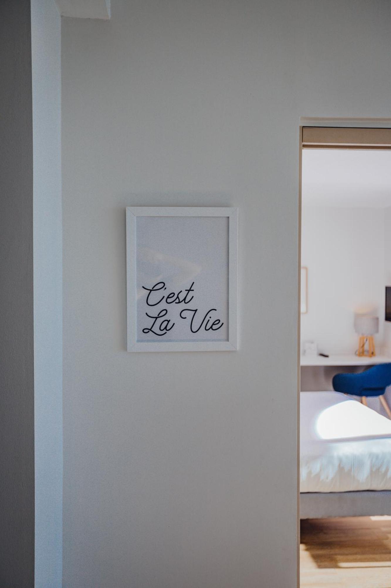 Le Rayol-Canadel-sur-Mer Hotel La Villa Douce מראה חיצוני תמונה
