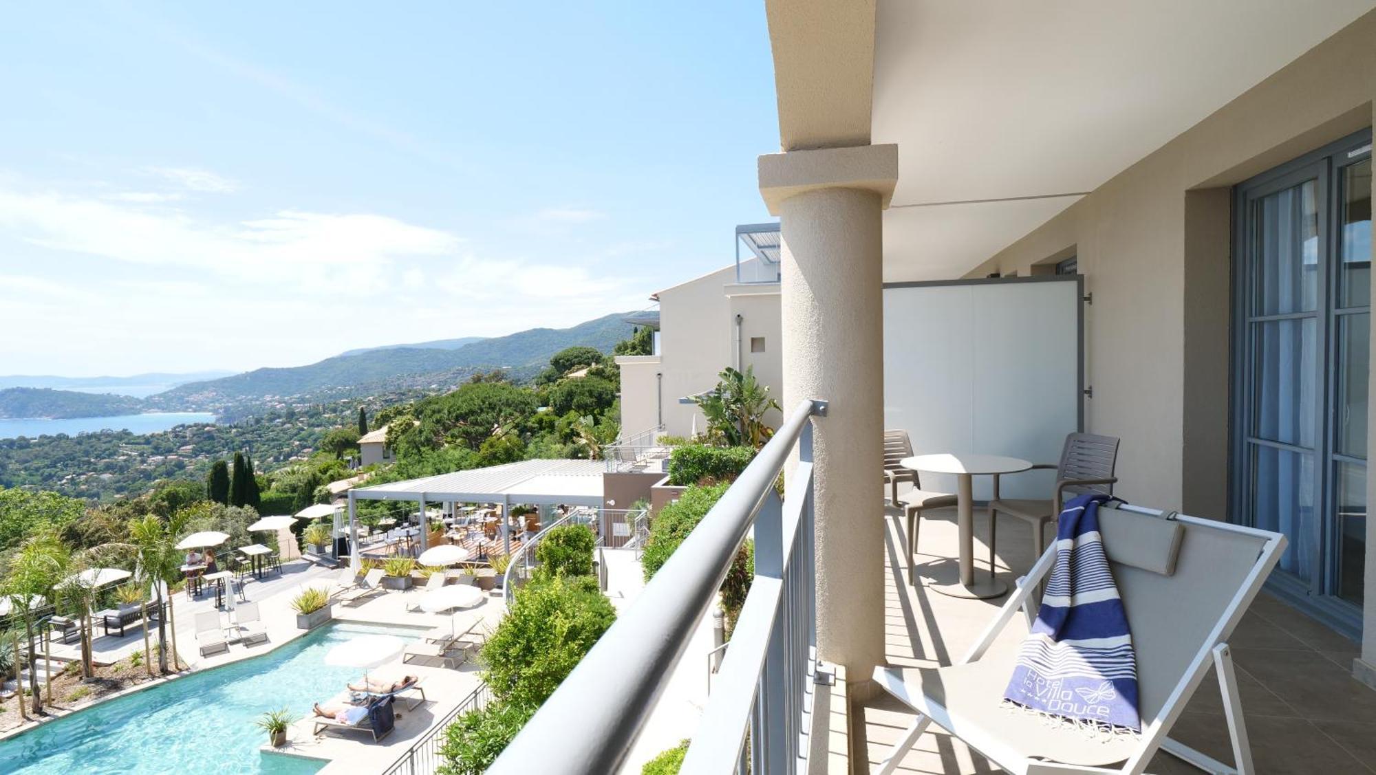 Le Rayol-Canadel-sur-Mer Hotel La Villa Douce מראה חיצוני תמונה