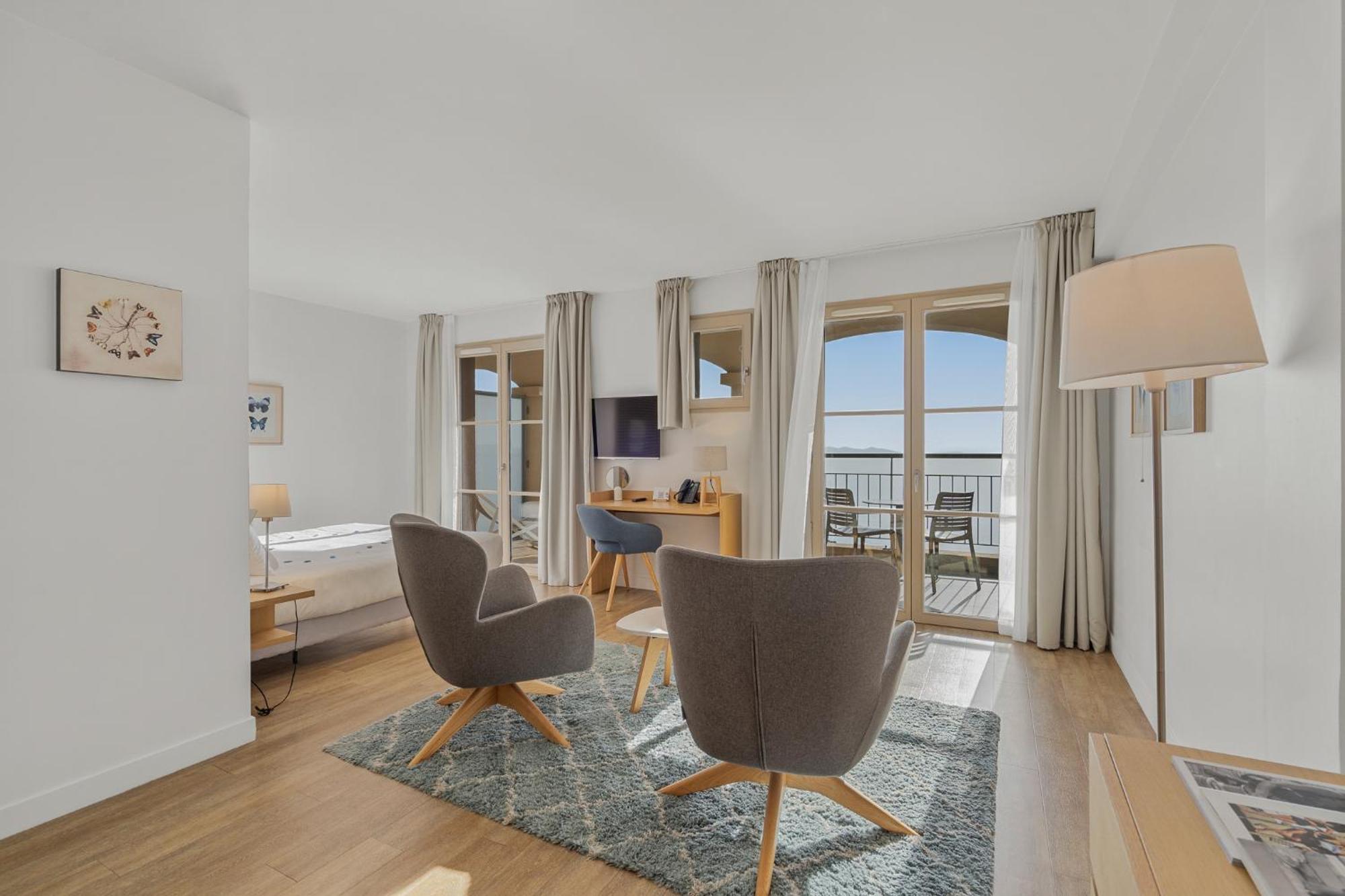 Le Rayol-Canadel-sur-Mer Hotel La Villa Douce מראה חיצוני תמונה