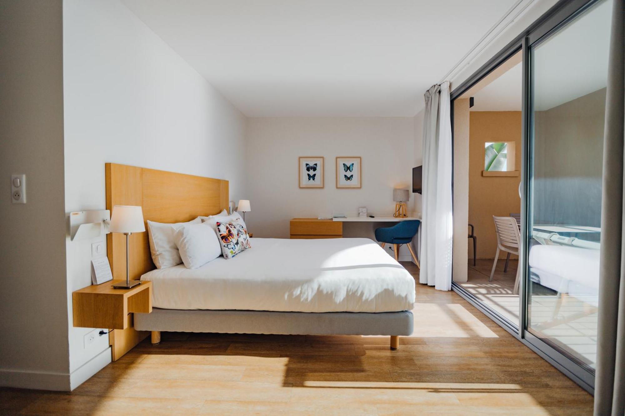 Le Rayol-Canadel-sur-Mer Hotel La Villa Douce מראה חיצוני תמונה